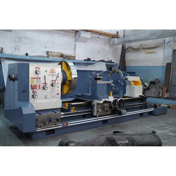 Extra heavy duty all geared lathe machine